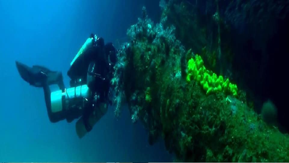 HMS Repulsee guns